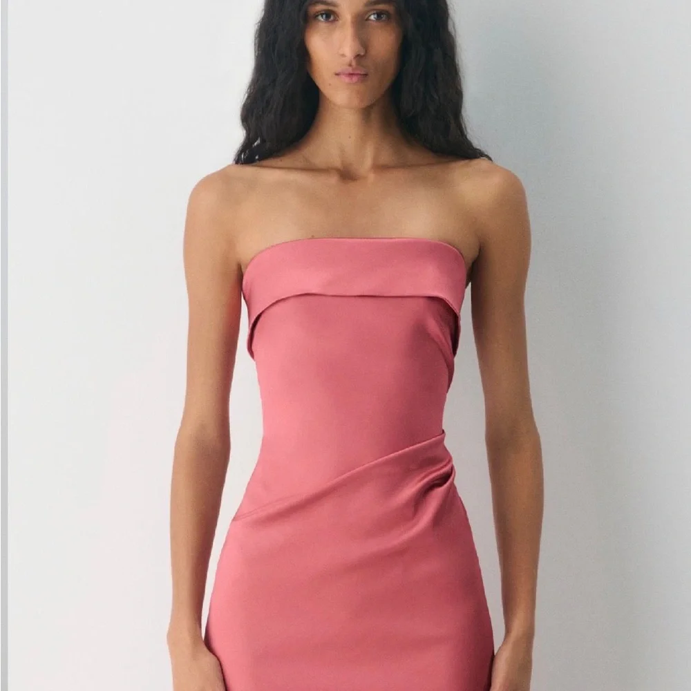 Aritzia Strapless Pink Dress - Picture 2 of 5